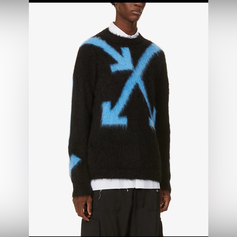 Off-White Fuzzy Arrow Crewneck Pullover Sweater Rare size M